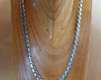 Vintage Chunky Silver Wave Chain Necklace with Wavy Links, Unisex Jewelry