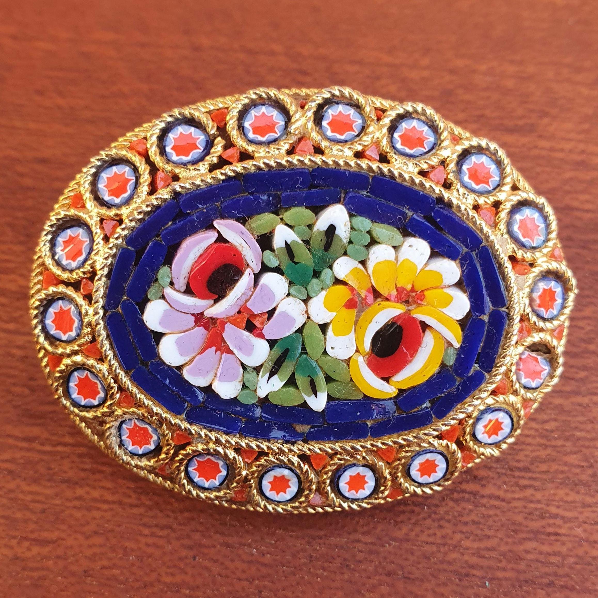 Broche micro mosaïque de verre de Murano vintage