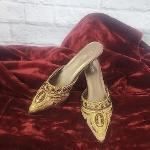 Y2K brown sat, Gold beaded sequin, kitten heal slide pointed toe shoes size 6.5