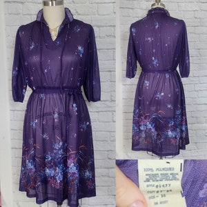 70s Purple Dress sheer border print micro pleated Keyhole neck Sz L