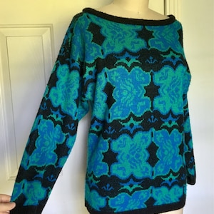 1980er Jahre Strickpullover Abstrakt, Loose Fit, weiter Hals, 80er Jahre Strickpullover Pullover, Blau Schwarz Grün, New 80s Wave