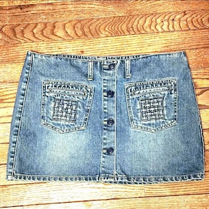 Y2K 00s super micro Mini Skirt Low Rise Denim button front woven pocket american eagle