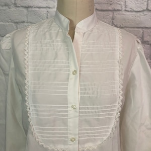 S/M 70s 80s Vintage Nurse Uniform Blouse long sleeves bib front Tiffiny