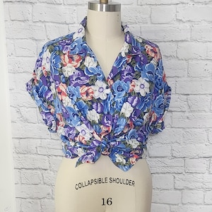 80s 90s 3XL Floral  Camp shirt Blue Purple Print navy background short sleeves vintage retro blouse