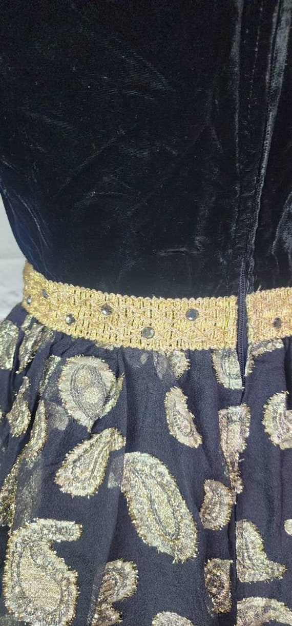 1960s Black Velevet Gold Lurex Paisley Dress Rhinesto… - Gem