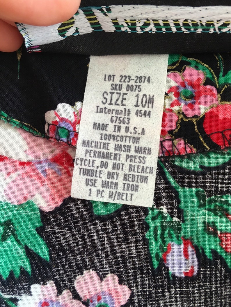 1980s does 1950s Floral Shirtwaist Black Nancy Stranger Things Rose Print button front Cutout Open Back Short Sleeve Size 10 large