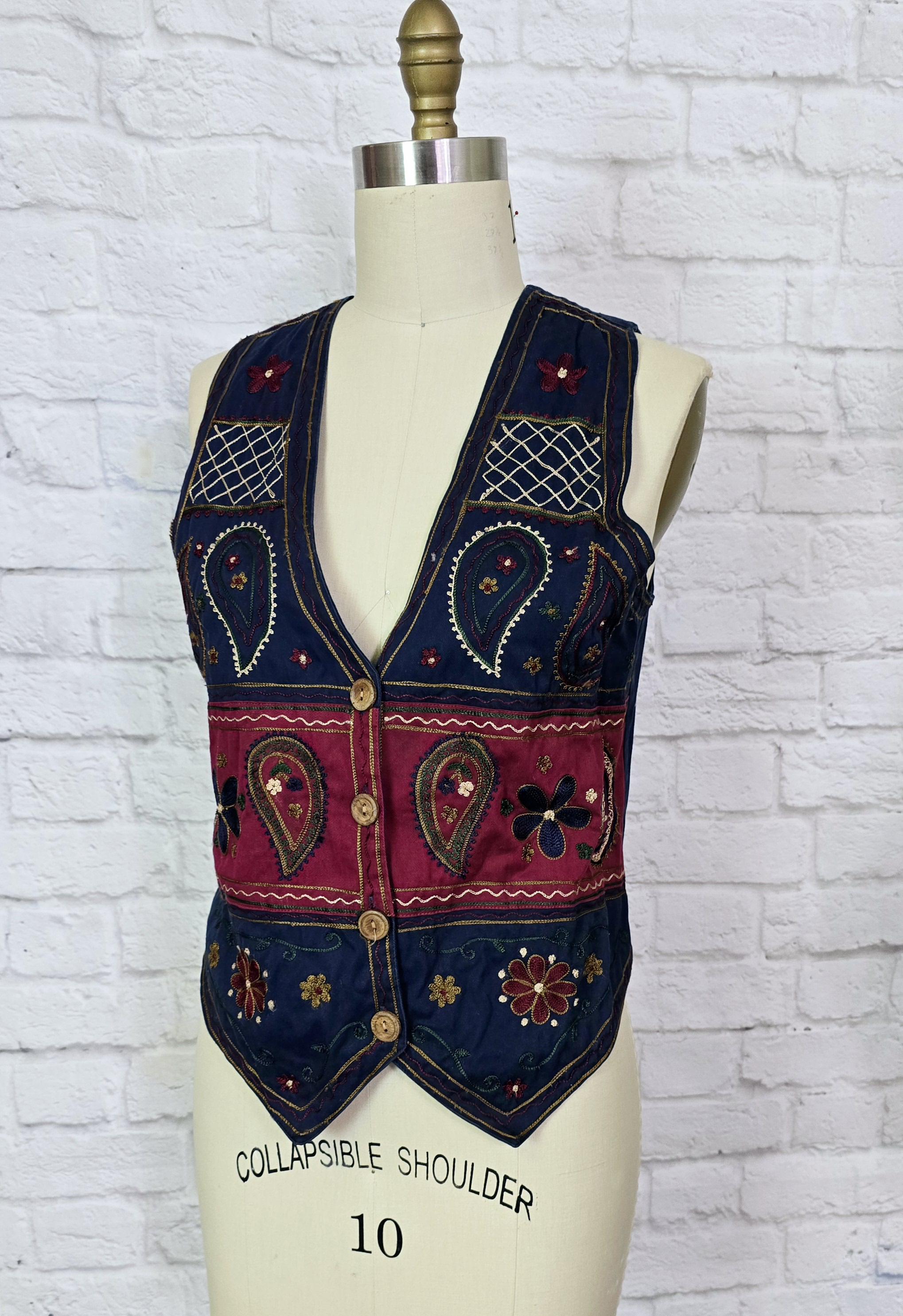 90s Vest, Embroidered Paisley Applique, Detailing Waistcoat 1990s