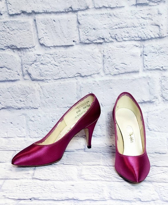 Purple/ burgundy suede heels, match prom dress for... - Depop