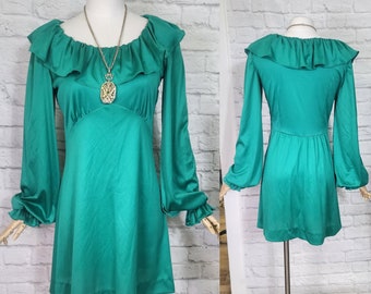 70s Mini Dress, babydoll ruffle scoop neck,  long balloon sleeve, Kelly grass Green solid Mod Spring Vibes, M