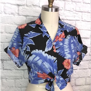 80s Hawaiian Camp shirt  black background size large Raglan short sleeves size large vintage retro blouse