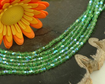 Verde esmeralda AB: Polimento facetado redondo de vidro Boho de vidro tcheco de 4 mm, aprox. 50 contas, fabricação de joias brilhantes e materiais para artesanato, CG167