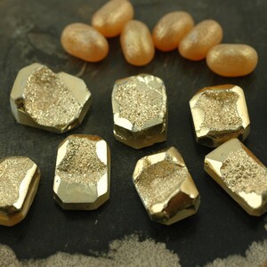 Gold Metallic : Druzy Bead, Drusy Briolette Pendants, 18x28mm, 1 Pendant, Sparkly Bohemian Shimmering Bright Jewelry Making Supplies, DR260 image 1