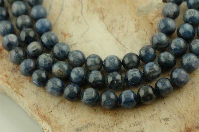 Ocean Designer Jewelry Making Craft Supplies Nautical Dark Blue Kyanite : Gorgeous AAA-Grade Natural Round 12.5mm 6 Beads Sparkling