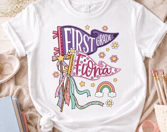 Benutzerdefinierte erste Klasse Vibes T-Shirt, personalisierte Kinder zurück zu Schule Shirt, süßes Mädchen Schule T-Shirt, Namen Shirt