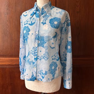 1970s André Ber Psychedelic Print Shirt | Blue Mod Ladies Faces Blouse