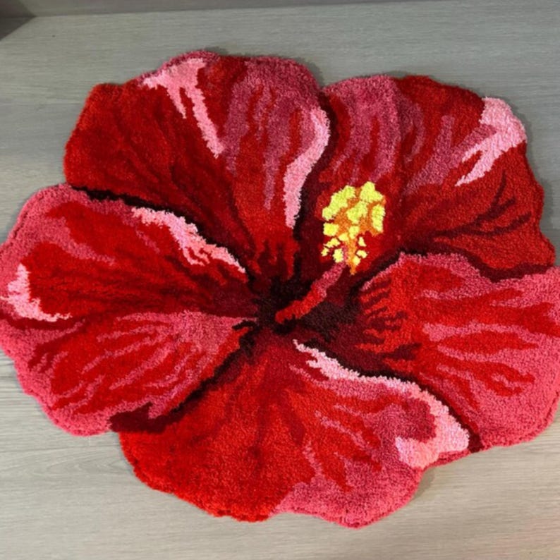 Hibiscus Flower Rug Aesthetic Bathroom Mat, Pink Red Floral Tufted Rug, Cute Flower Bath Mat, Non Slip Floor Carpet, Tropical Room Decor