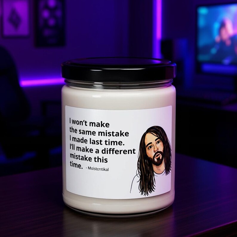 Vela MoistCr1TiKaL, cita de Penguinz0, regalo de meme de streamer, decoración de dormitorio, aroma cítrico fresco imagen 1