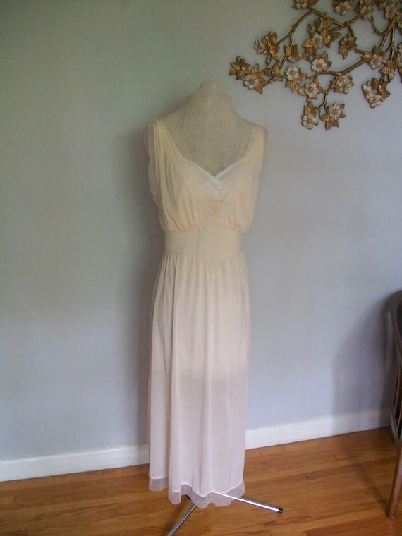 Sale 1960’s pale peach pink slip-vintag sheer dre… - image 1