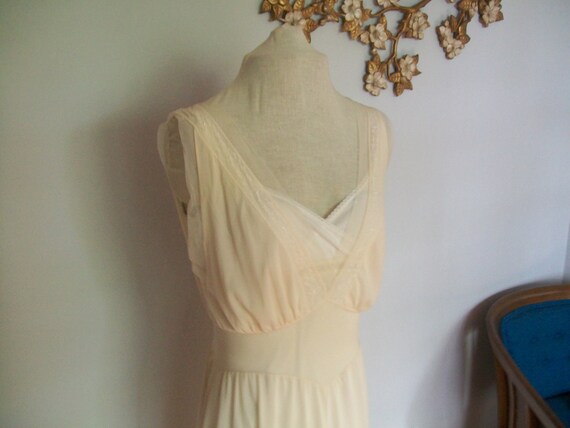 Sale 1960’s pale peach pink slip-vintag sheer dre… - image 3