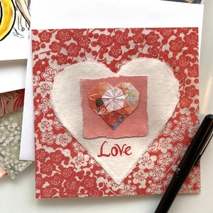 K38 Kimono;"Love";quadratisch;leer"";" Origami;Collage;Herzen und Blumen;Frauen;Made in UK;Kunst;Textilien;besondere;Herzen;rosa