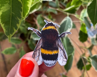 Bee illustration brooch