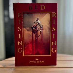 Seria „Red Rising” Pierce'a Browna. Obniżka z powodu niedoskonałości! Poproś o zdjęcia.