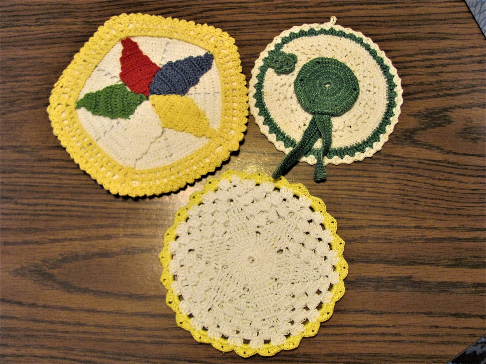 3 Vintage Crochet Round Hot Pads or Pot Holders Etsy