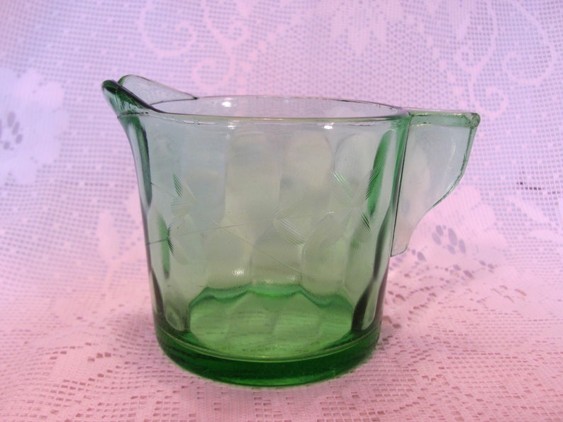 Green Depression Glass Creamer Honeycomb Hex Optic image 0.