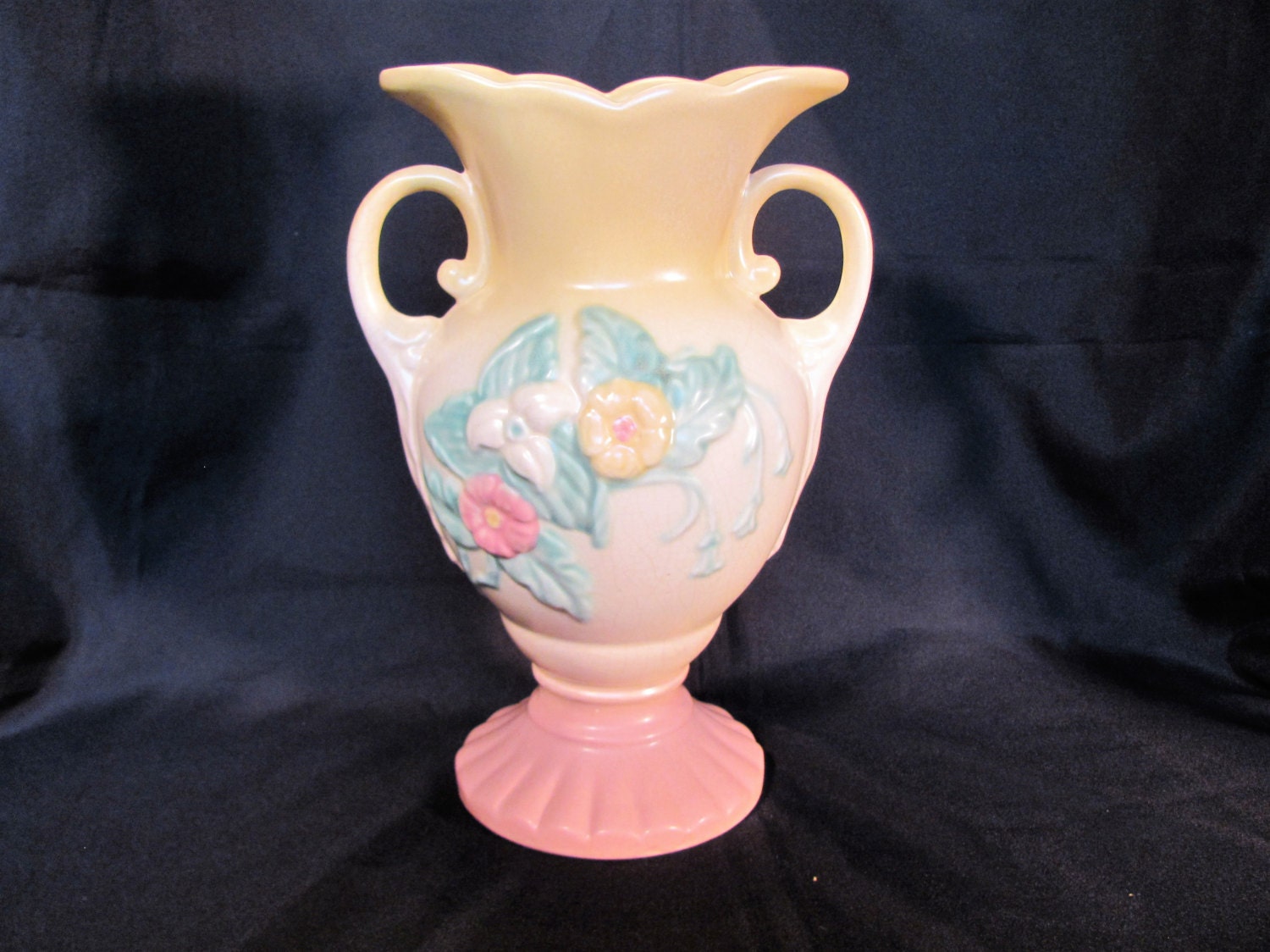 Hull Art Pottery Vase / Hull Embossed Wildflower W 14 10 Etsy