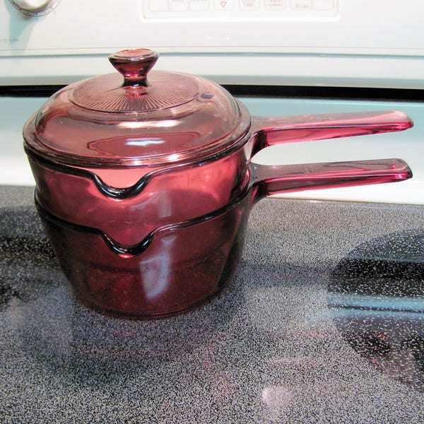 Corning Ware Cranberry Visions 1 Liter Sauce Pans with 1 Lid and Pour Spouts