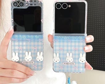 Blau karierte Miffy Kaninchen Handyhülle mit Kordel, passend für Galaxy Z Flip 7, 6, 5, 4, 3