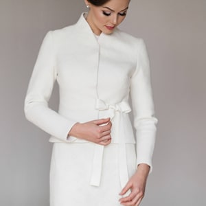 Brautjacke mit Schleife, Warme Jacke, Brautmantel, Weiße Jacke, Bolero-Jacke, Frauen-Jacke, Weißer Mantel, Merino-Wolljacke, Elegante Jacke