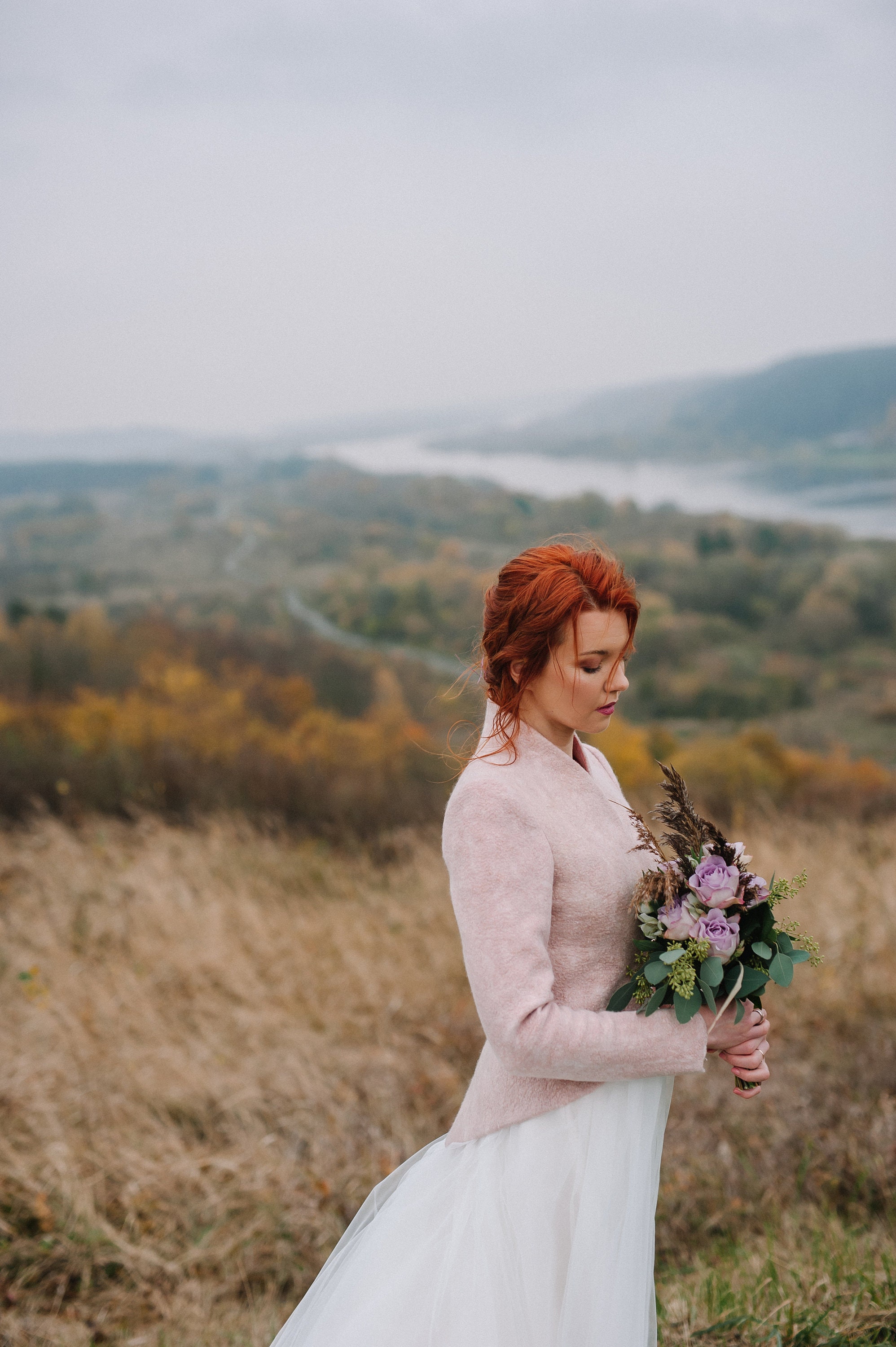 Giacca corta in piume rosa shocking per la sposa Abito da sposa taglie  forti per donna Giacca bolero e cappotti Coprispalle per giacca invernale  da sposa -  Italia