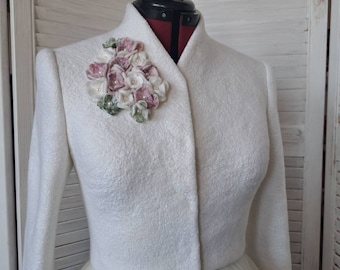 Boléro de mariée court, Wrap de mariée blanc, Boléro haut de mariage, Veste de mariage Ivoire, Veste boléro en laine blanche, Haut de mariée chaud, Manteau de mariée