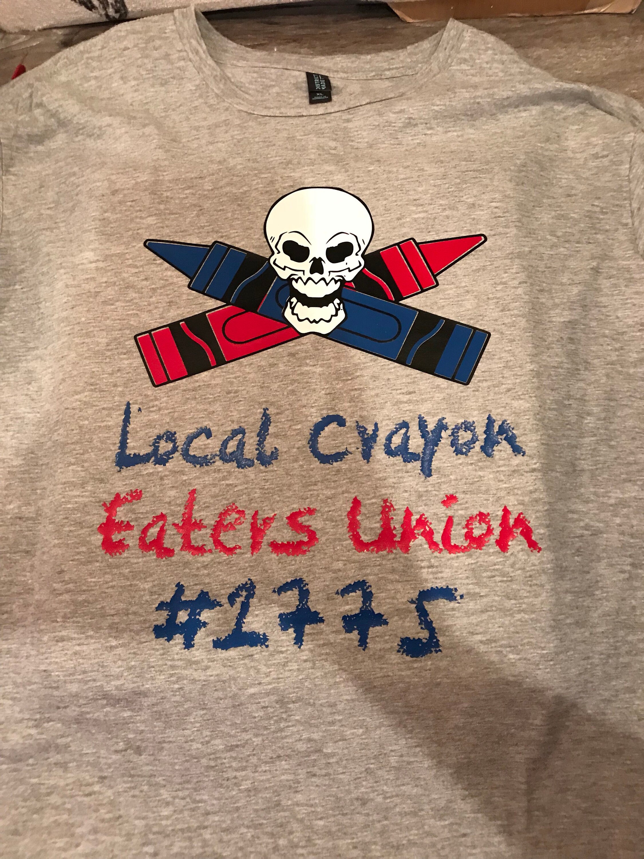 Marine Crayon Eater tshirt crayons bleus et rouges Etsy