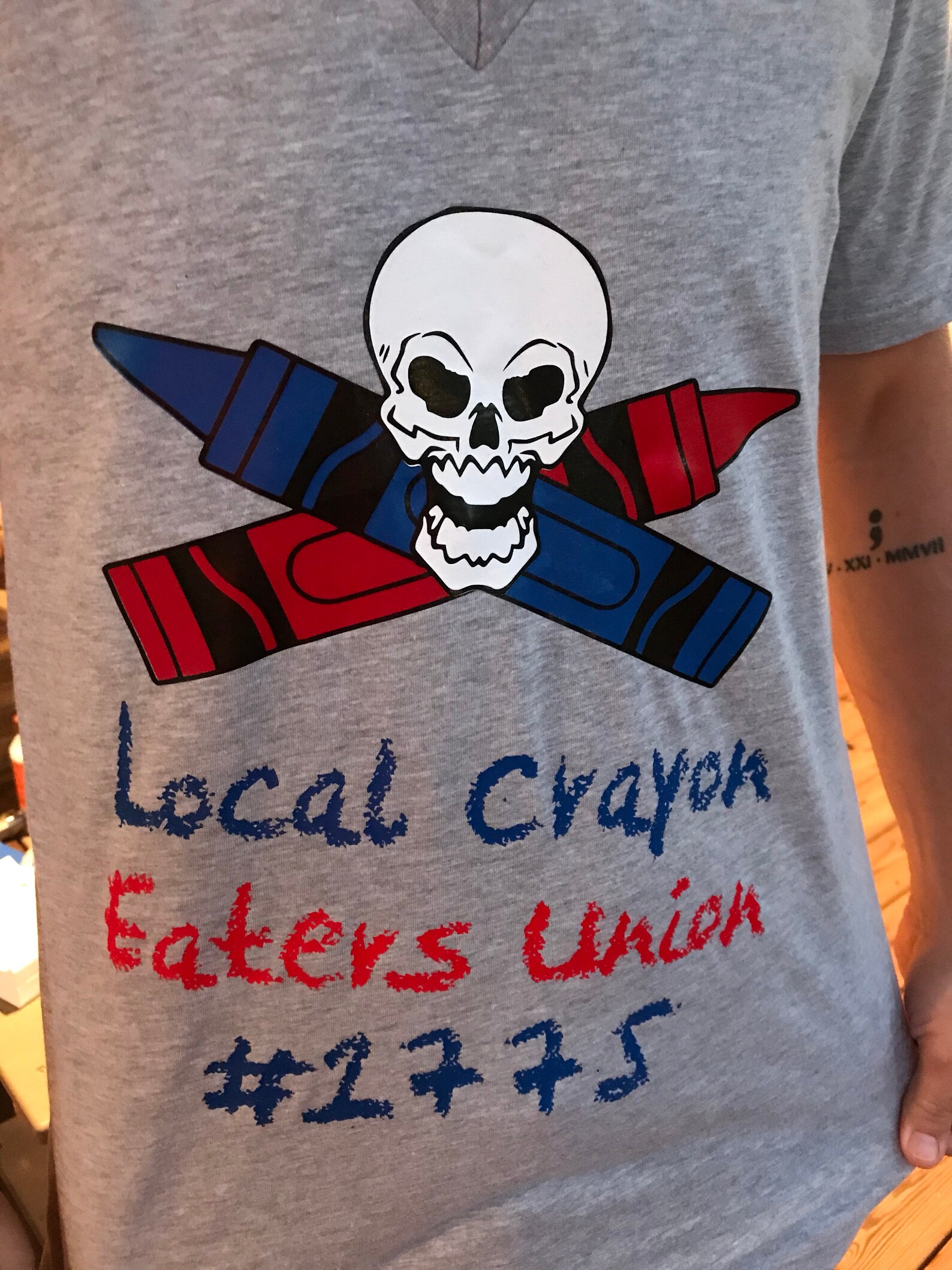 Marine Crayon Eater tshirt crayons bleus et rouges Etsy