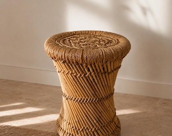 Vintage Rattan Bambus Beistelltisch | Sockel Beistelltisch | Organisches, modernes Interieur
