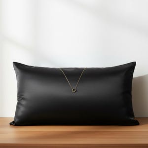 Cesta Onyx con funda de almohada de seda, juego de sábanas de lino, caja de regalo para el autocuidado, lencería nupcial, paquete de cuidado para ella, ropa de cama de lino para el Día de la Madre
