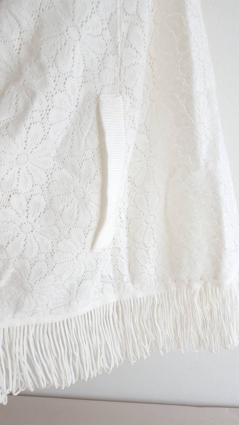 Vintage Women/'s Cape Shawl Flower Lace Caplet with Fringe