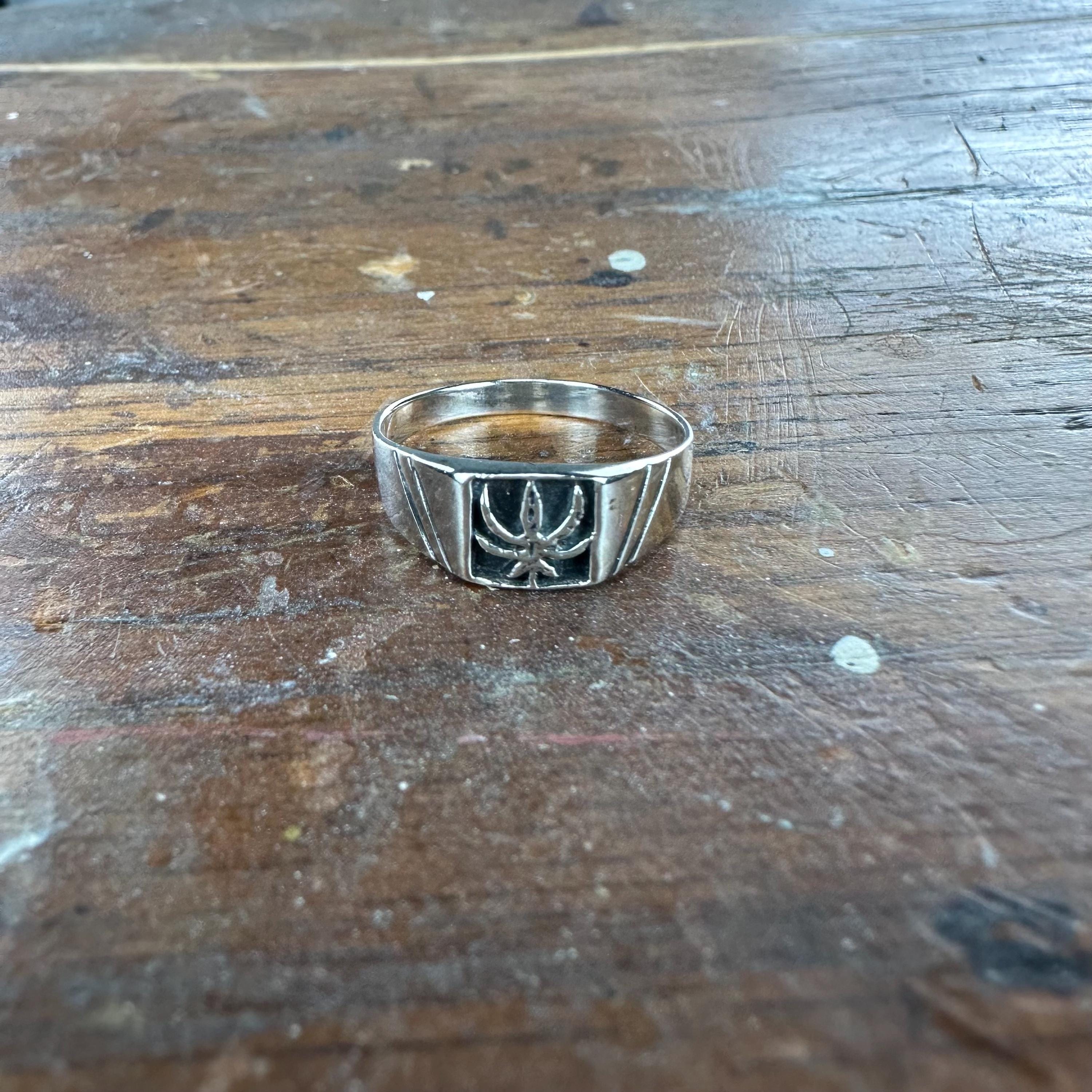 Levis Ring - Etsy