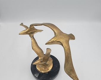 Vintage Brass Birds in Flight Sculpture on Marble Base – Mid Century Modern Decor