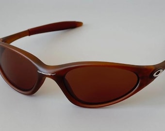 Lunettes de soleil vintage Oakley Mitute marron Gorpcore USA Y2K Avantgarde Archive