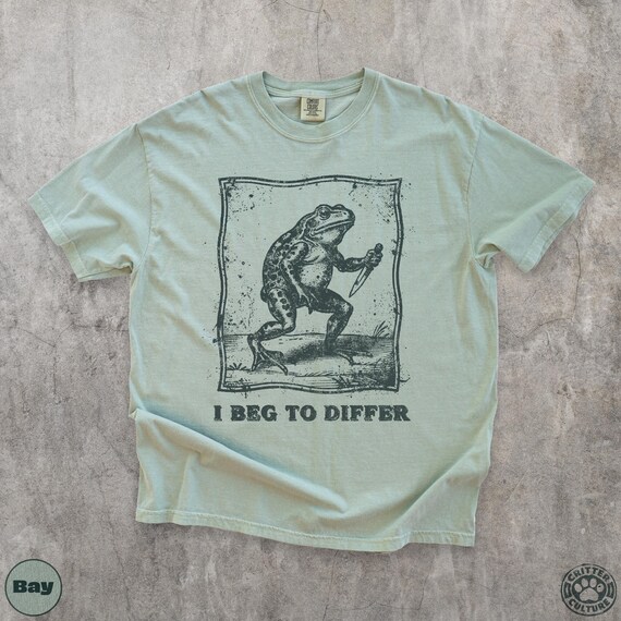 I Beg To Differ Frog T-Shirt, Funny Knife Frog Meme Tee, Vintage Amphibian Graphic Shirt, Retro Humor Nature Top, Weird Animal Gift