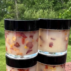 Wagyu Beef Tallow Cups With Bee Pollen and Pepper Flakes- Fat cups for Hermit Crabs