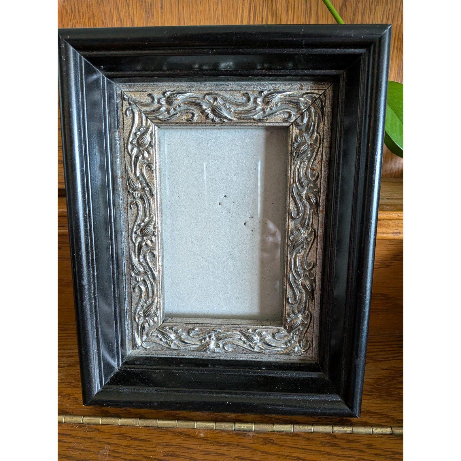 アンティークの黒い木製フレーム Vintage Dark Wood Carved Picture Frame - Etsy