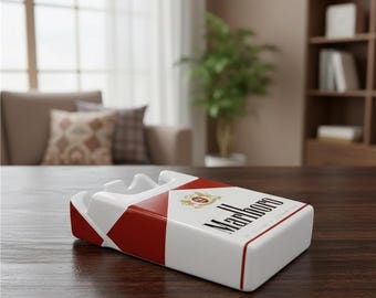 Cenicero de cerámica estilo caja de cigarrillos vintage / Diseño creativo de cartón europeo / Decoración retro para el hogar / Regalo único para la cueva del hombre / Arte para fumar