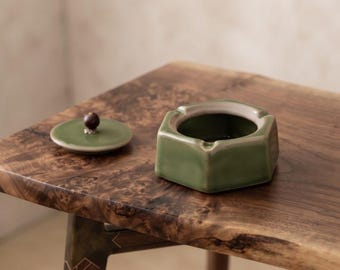 Posacenere antivento in ceramica fatto a mano, con design inciso, soluzione senza cenere, elegante regalo per l'ufficio, regalo unico per fumatori, accessori per la casa