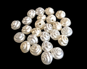 Acrylic Snail Pearls, 25 Pieces, White and Cream Pearls, Beading Supplies, Jewelry Supplies, B&#39;sue Boutiques, 6 x 8mm, Item04134