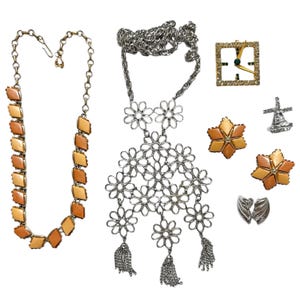 Assorted Vintage Jewelry Lot, 1950&#39;s-1960s, Necklaces, Earrings, Brooches, Vintage Jewelry Supplies, B&#39;sue Boutiques, Item06111
