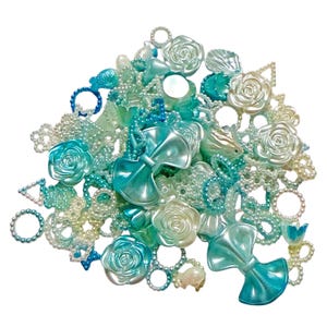 Acrylic Little Embellishment Blue Mix, Blue Tones and White, Charms, Floral, Pendants, Drilled, Jewelry Supplies, B&#39;sue Boutiques, Item06136